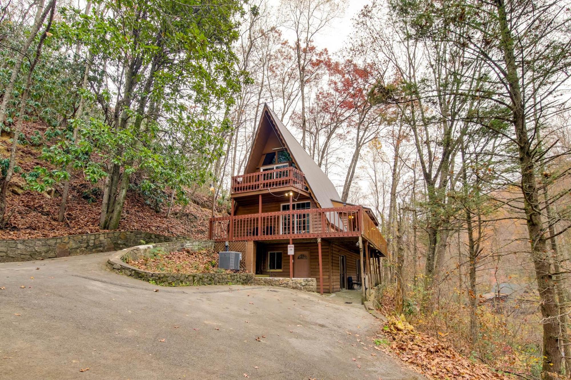 Gatlinburg A-Frame Home With Hot Tub Near Parkway Exterior foto
